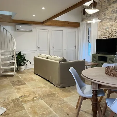 L'escapade Nimoise Apartamento